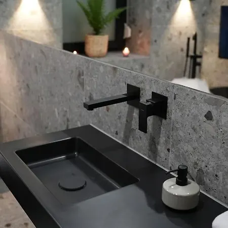 Apartman Luxusapartment Mit Badewanne Und Parkplatz Graz