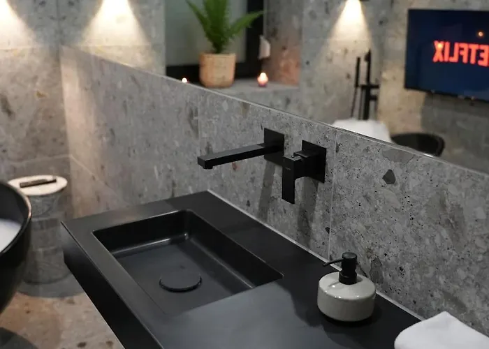 Appartement Luxusapartment Mit Badewanne Und Parkplatz Graz